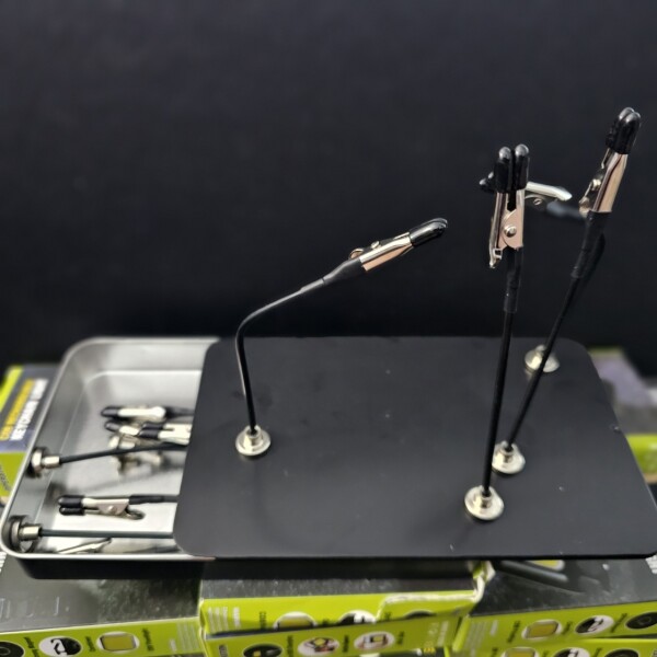 Painting Base with 12 magnetic supports