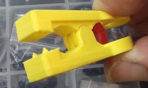 Face cloth clip